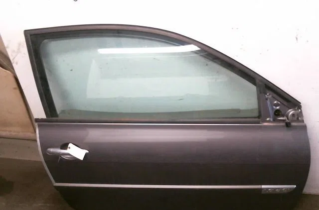 Porte avant droite Renault MEGANE II (BM0-1_, CM0-1_) 1.9 dci (bm0g, cm0g) (2002-2008) 5 portes occasion