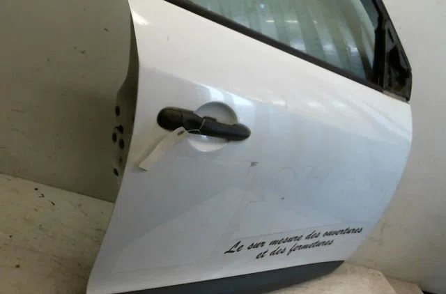 Porte avant droite Renault MEGANE III 3-5 portes (BZ0-1_, B3_) 1.5 dci (bz0c) (2008-2015) 5 portes occasion