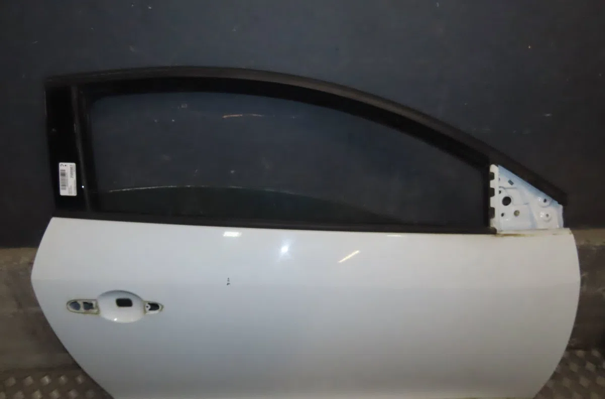 Porte avant droite Renault MEGANE III Coupé (DZ0-1_) 1.2 tce (dz16, dz28) (2013-2015) occasion