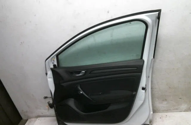 Porte avant droite Renault MEGANE IV 3-5 portes (B9A-M-N_) 1.5 dci 110 (b9a3) (2015) occasion