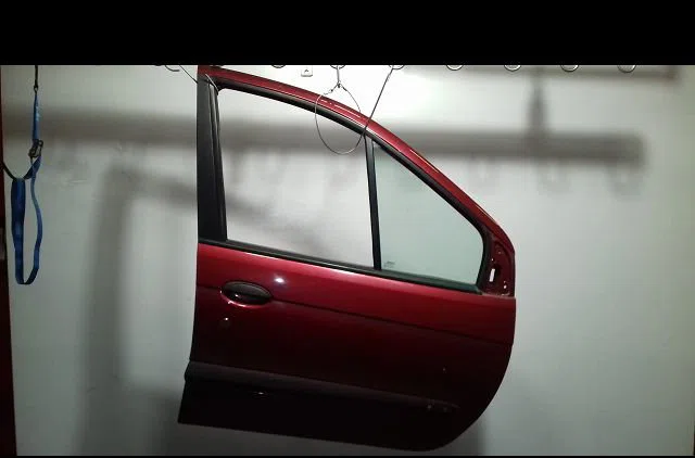 Porte avant droite Renault MEGANE Scenic (JA0-1_) 1.6 16v (ja0b, ja04, ja11, ja00) (1998-1999) occasion