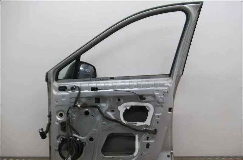 Porte avant droite Renault SCÉNIC III (JZ0-1_) 1.5 dci (2009) 5 portes occasion