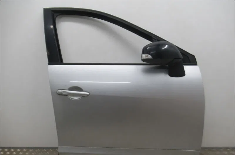 Porte avant droite Renault SCÉNIC III (JZ0-1_) 1.5 dci (2009) 5 portes occasion