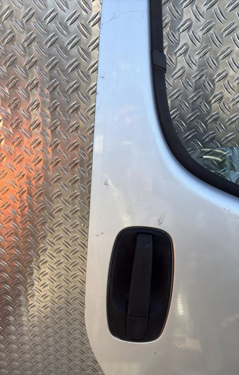 Porte avant droite Renault TRAFIC II Camionnette (FL) 1.9 dci 100 (fl0c) (2001-2006) occasion
