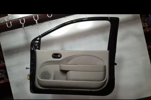 Porte avant droite Renault TWINGO II (CN0_) 1.2 (cn0d) (2007-2014) 3 portes occasion