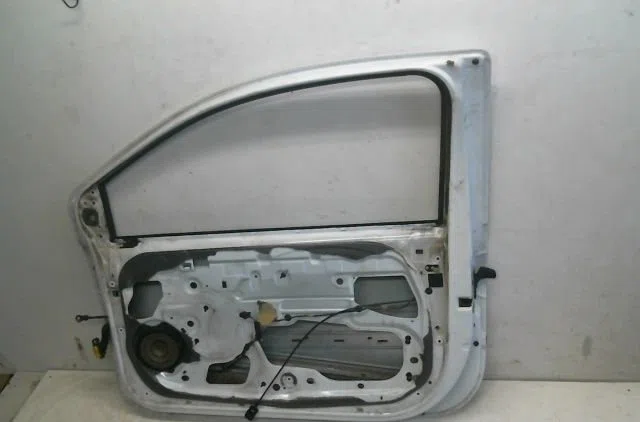 Porte avant droite Renault TWINGO II (CN0_) 1.5 dci (cn0e) (2007-2014) 3 portes occasion