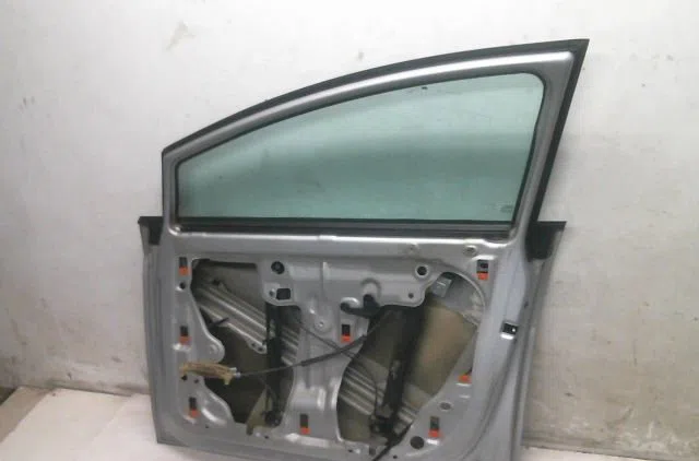 Porte avant droite Seat LEON (1P1) 1.6 tdi (2010-2012) occasion