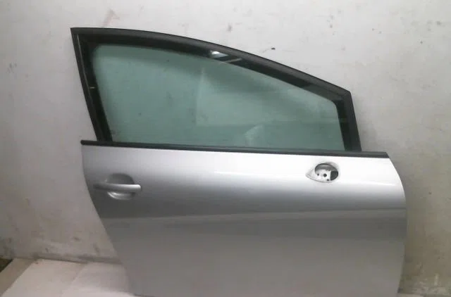 Porte avant droite Seat LEON (1P1) 1.6 tdi (2010-2012) occasion