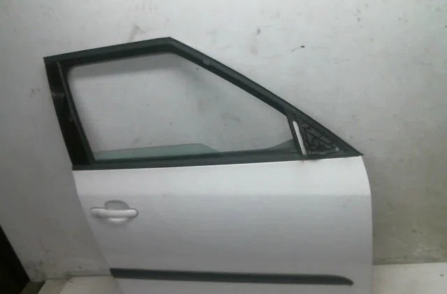 Porte avant droite Skoda FABIA II (542) 1.6 tdi (2010-2014) occasion