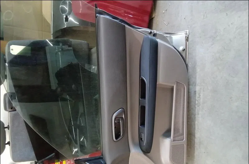 Porte avant droite Subaru FORESTER (SG_) 2.0 x awd (sg5) (2005-2008) occasion