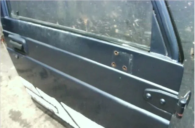 Porte avant droite Suzuki SAMURAI Véhicule tout terrain fermé (SJ_) 1.3 traction intégrale (sj 413) (1988-2004) occasion