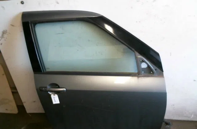 Porte avant droite Suzuki SWIFT III (MZ, EZ) 1.3 (rs 413) (2005) occasion