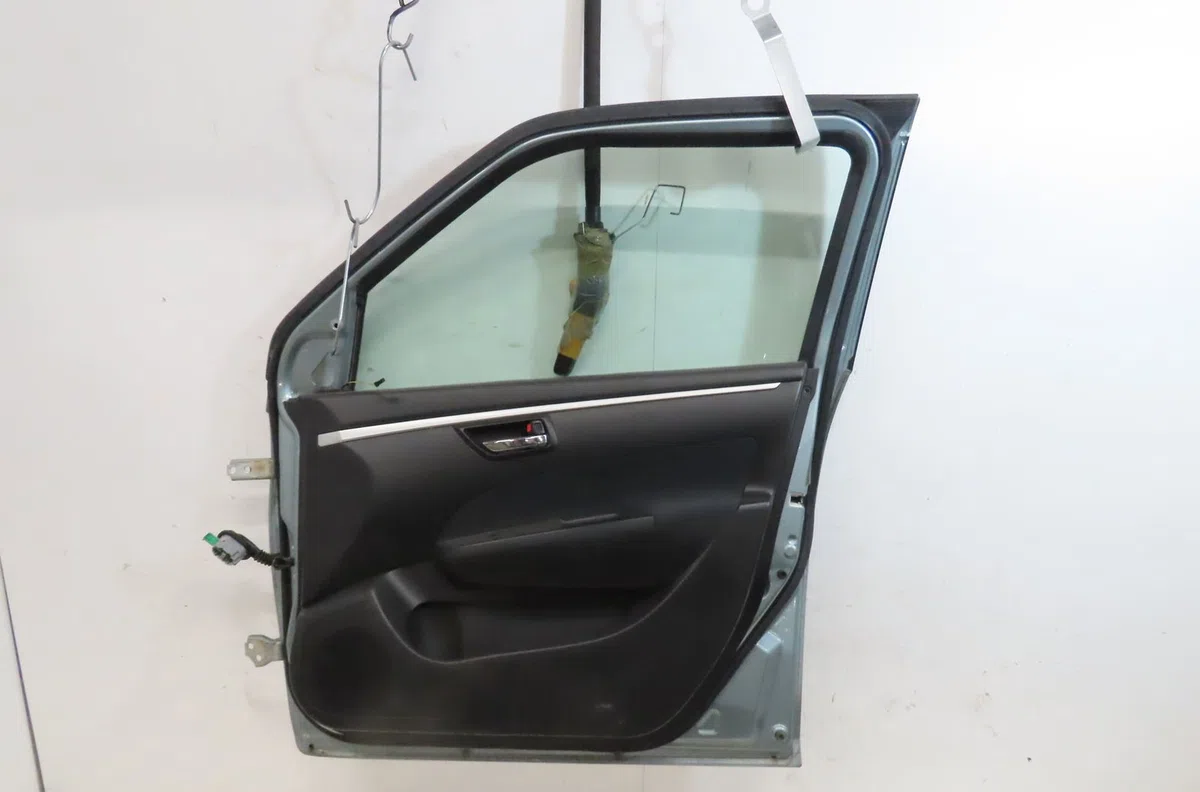 Porte avant droite Suzuki SWIFT IV (FZ, NZ) 1.2 4x4 (azh 412) (2010) occasion