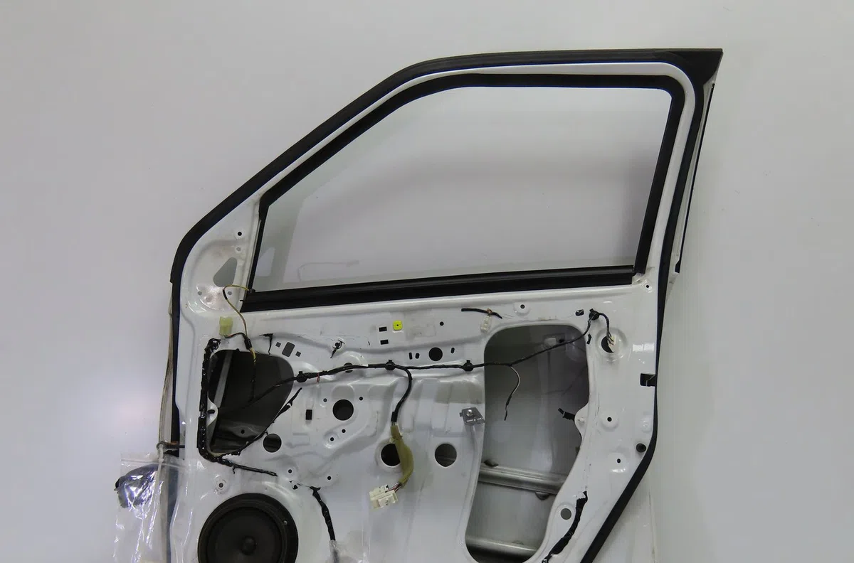 Porte avant droite Suzuki SWIFT IV (FZ, NZ) 1.3 ddis (azg 413d) (2010) 3 portes occasion
