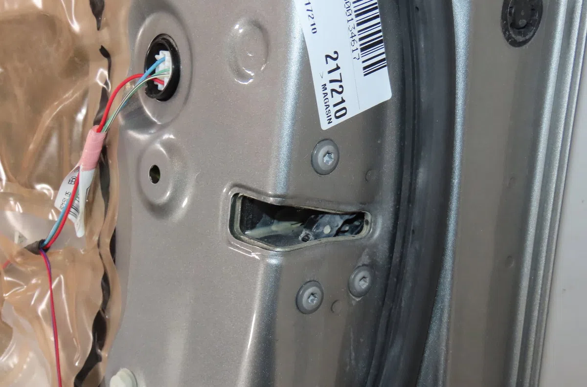 Porte avant droite Toyota AVENSIS A trois volumes (_T27_) 2.2 d-4d (adt271_) (2008-2018) occasion