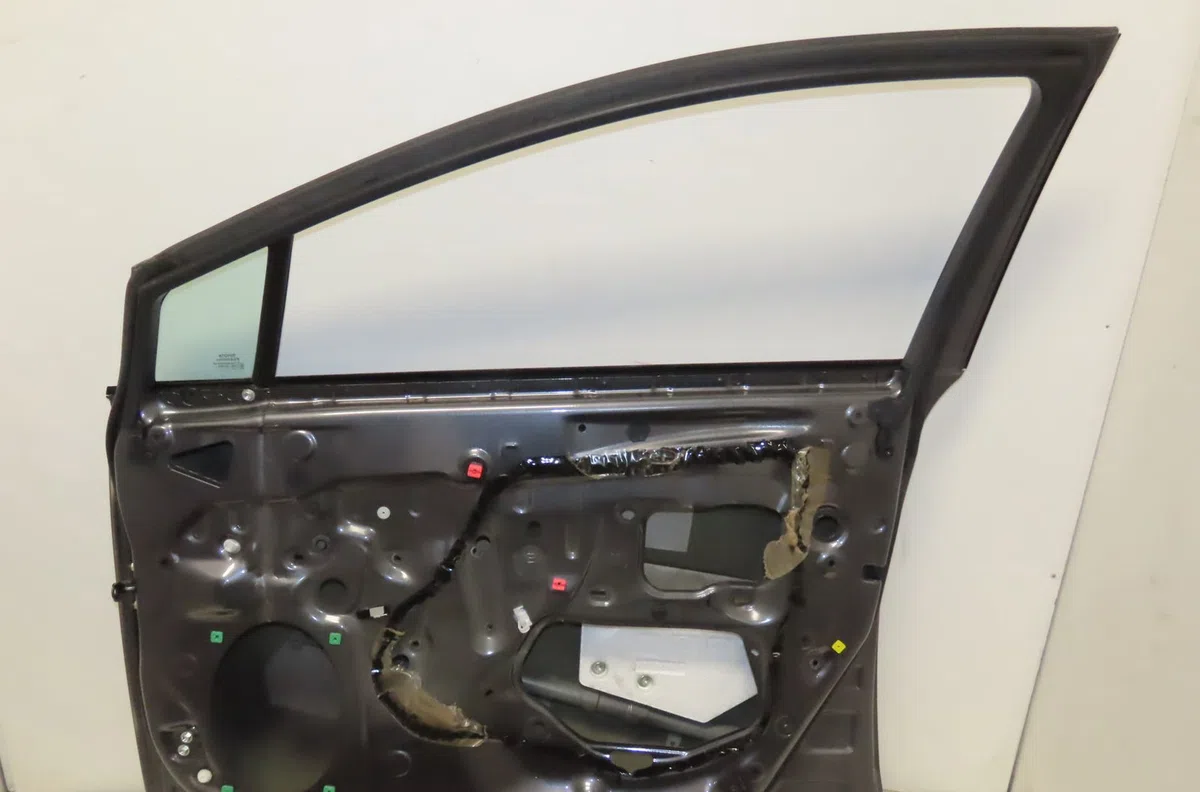 Porte avant droite Toyota AVENSIS Break (_T27_) 2.0 d-4d (adt270_) (2011-2018) occasion
