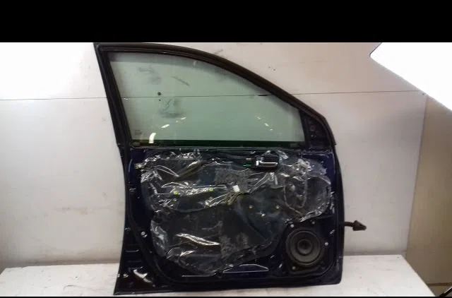 Porte avant droite Toyota COROLLA (_E12_) 2.0 d-4d (cde120r_, cde120l_) (2002-2006) occasion