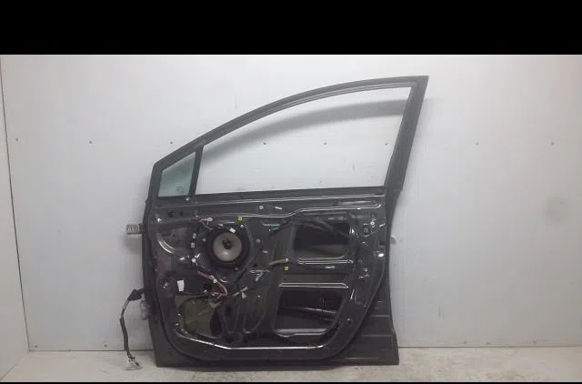 Porte avant droite Toyota COROLLA Verso (ZER_, ZZE12_, R1_) 2.0 d-4d (cur10_) (2004-2009) occasion