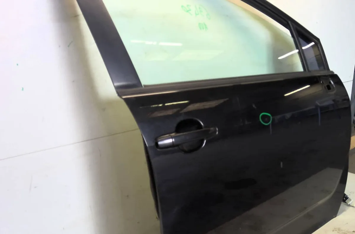 Porte avant droite Toyota COROLLA Verso (ZER_, ZZE12_, R1_) 2.2 d-4d (aur10_) (2005-2009) occasion