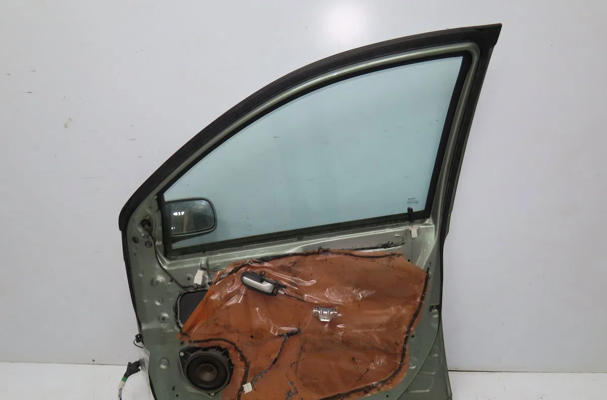 Porte avant droite Toyota YARIS (_P1_) 1.0 (scp10_) (1999-2005) occasion