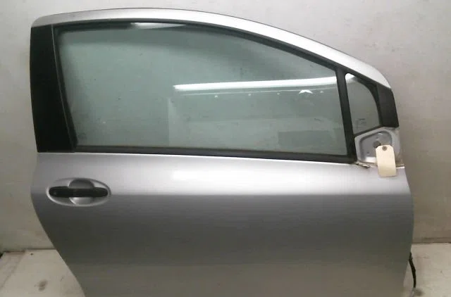 Porte avant droite Toyota YARIS (_P9_) 1.0 vvt-i (ksp90_) (2005-2011) 5 portes occasion