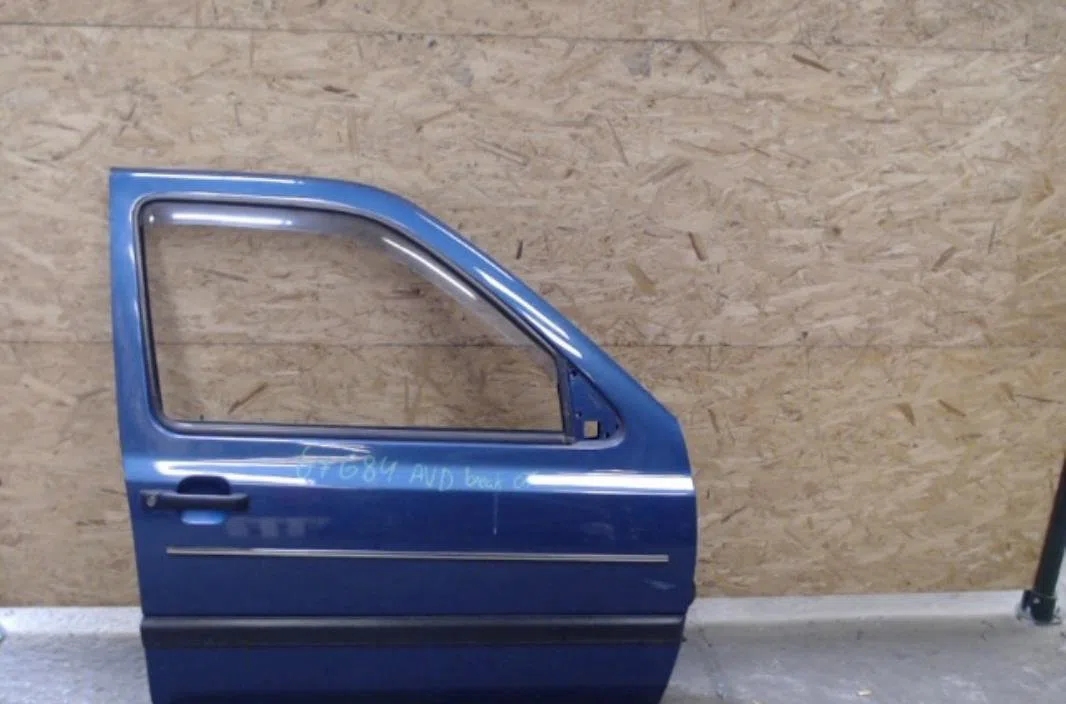 Porte avant droite VOLKSWAGEN GOLF 3 BREAK occasion