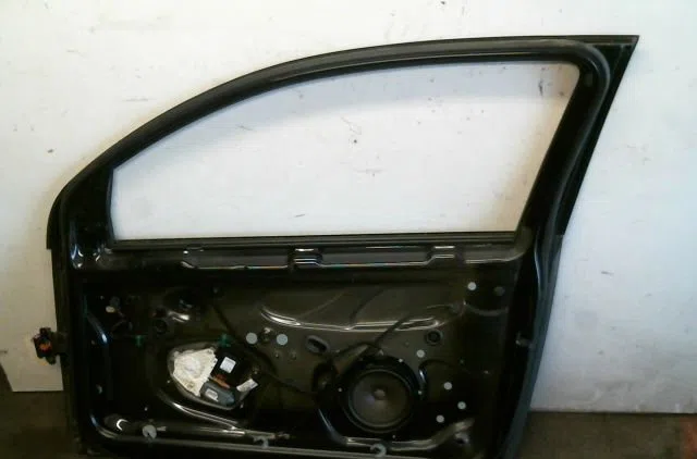 Porte avant droite Volkswagen GOLF V (1K1) 2.0 tdi 16v (2003-2008) occasion
