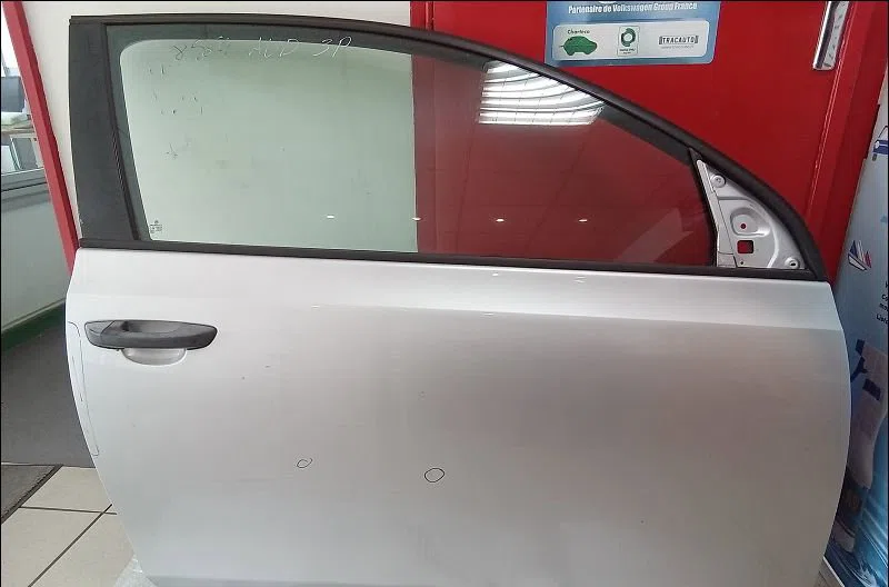 Porte avant droite Volkswagen GOLF VI (5K1) 1.6 tdi (2009-2012) occasion