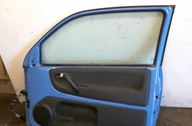 Porte avant droite Volkswagen LUPO I (6X1, 6E1) 1.0 (1998-2000) occasion