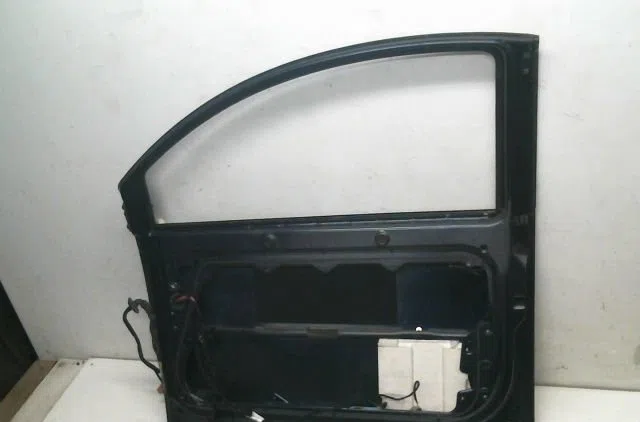 Porte avant droite Volkswagen NEW BEETLE (9C1, 1C1) 1.6 (1999-2000) 2 portes occasion