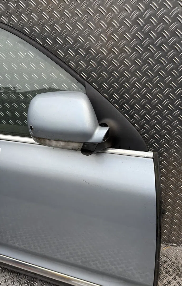 Porte avant droite Volkswagen TOUAREG (7LA, 7L6, 7L7) 3.2 v6 (2002-2006) occasion