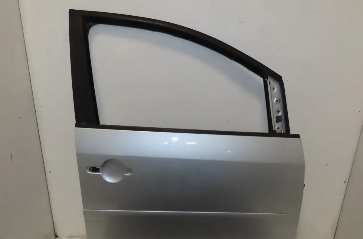 Porte avant droite Volkswagen TOURAN (1T1, 1T2) 2.0 fsi (2003-2007) occasion
