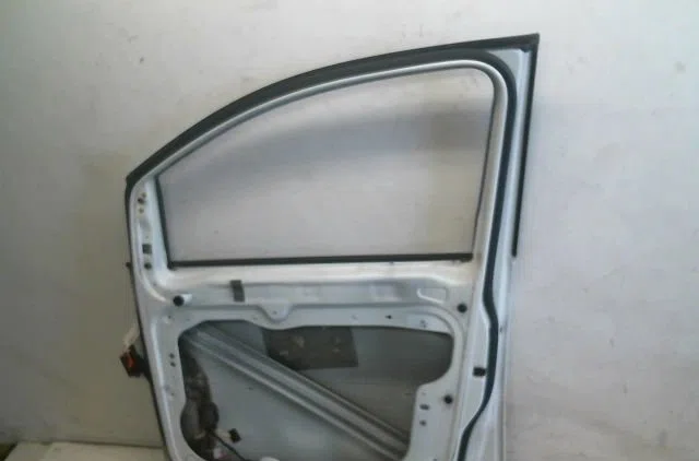 Porte avant droite Volkswagen TOURAN (1T3) 1.6 tdi (2010-2015) 5 portes occasion