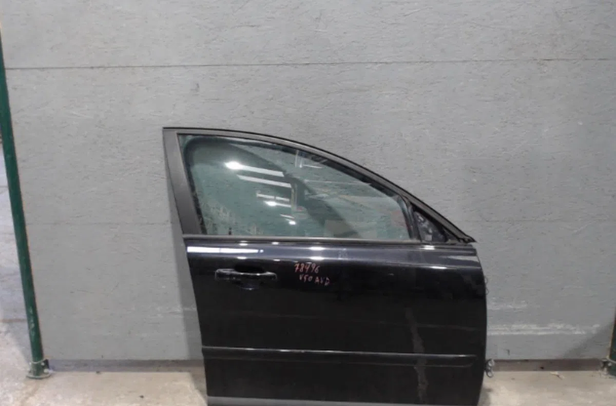 Porte avant droite VOLVO V 50  V 50 PHASE 1 BREAK occasion