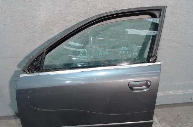 Porte avant gauche Audi A4 B6 (8E2) 1.9 tdi (2000-2004) occasion