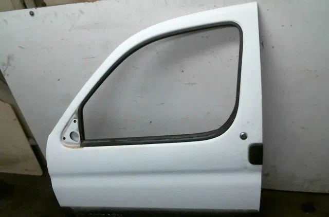 Porte avant gauche Citroën BERLINGO - BERLINGO FIRST Camionnette-Monospace (M_) 1.6 hdi 75 (mb9hw) (2005-2011) 3 portes 