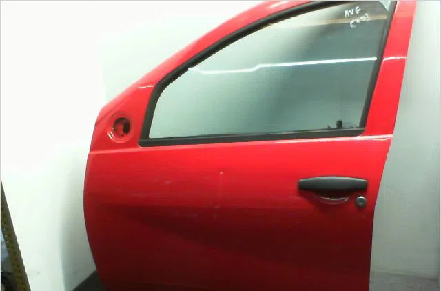Porte avant gauche DACIA SANDERO I  1.4 MPI 75ch occasion