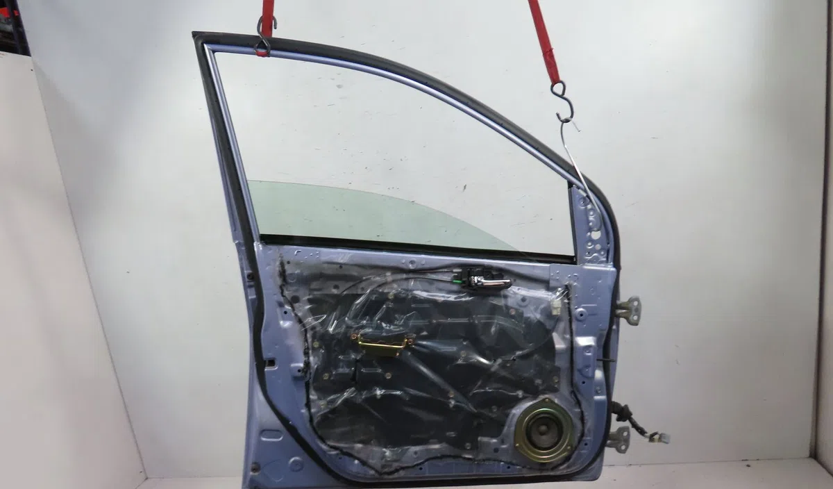 Porte avant gauche Daihatsu CUORE VI (L251, L250_, L260_) 1.0 (2003) occasion