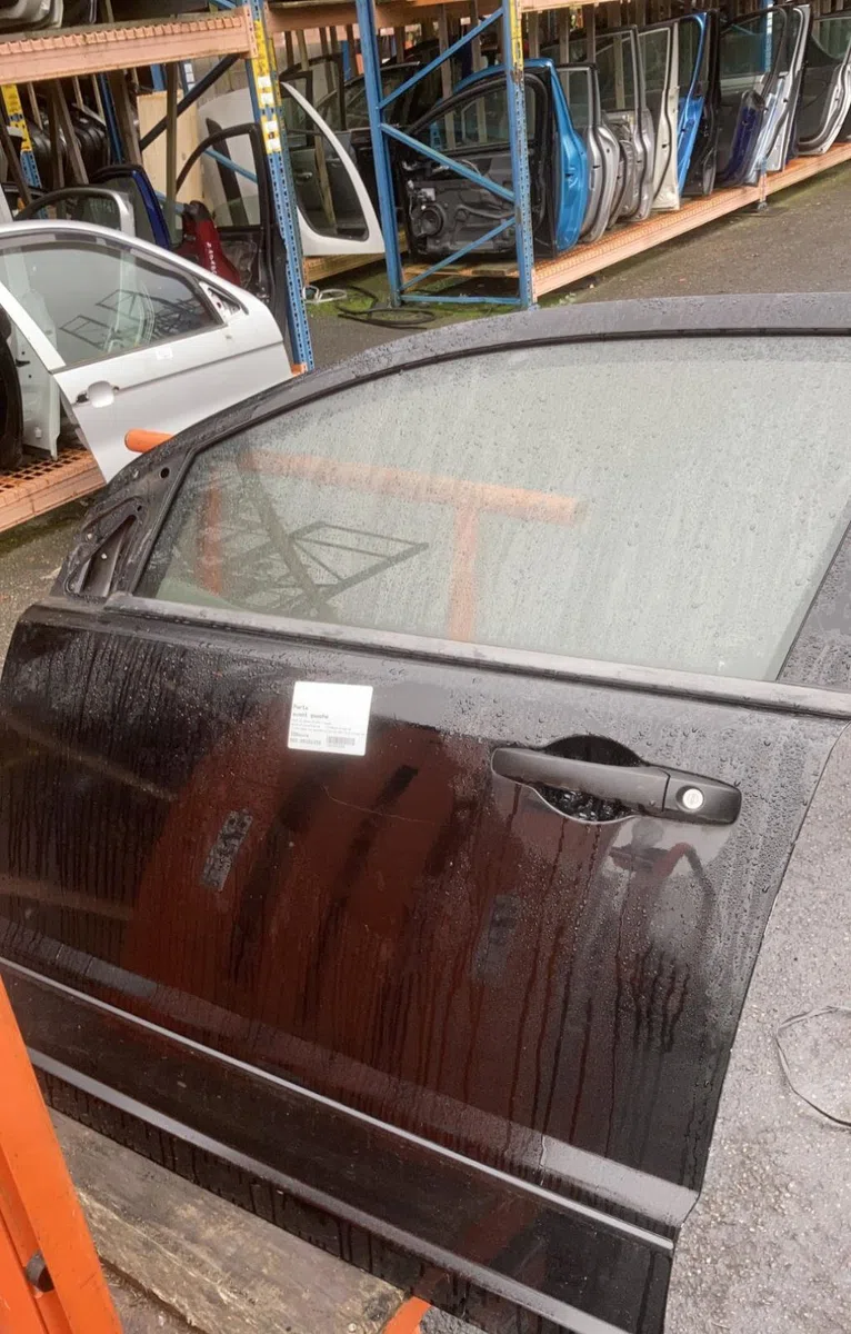 Porte avant gauche Dodge CALIBER 2.0 crd (2006) occasion