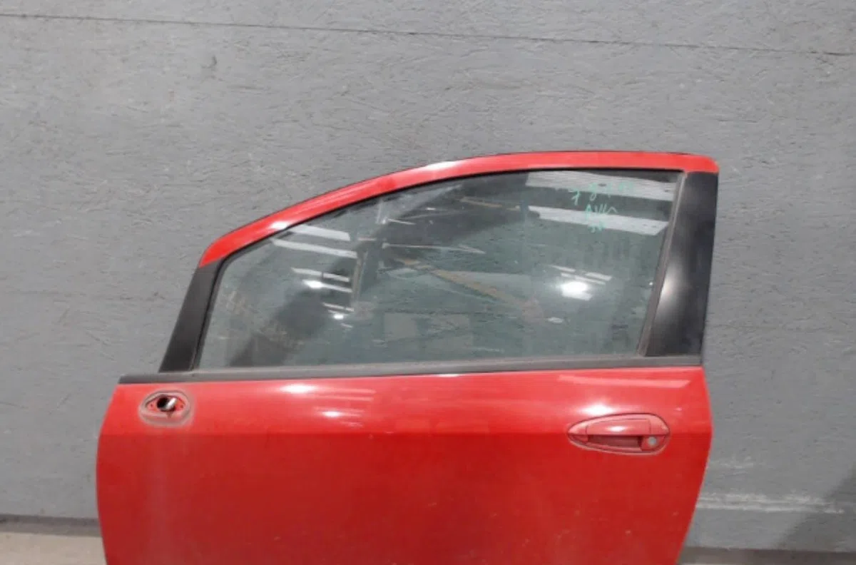 Porte avant gauche Fiat GRANDE PUNTO (199_) 1.3 d multijet (199.axd11, 199.axd1a, 199.axd1b,... (2005-2010) 5 portes occ