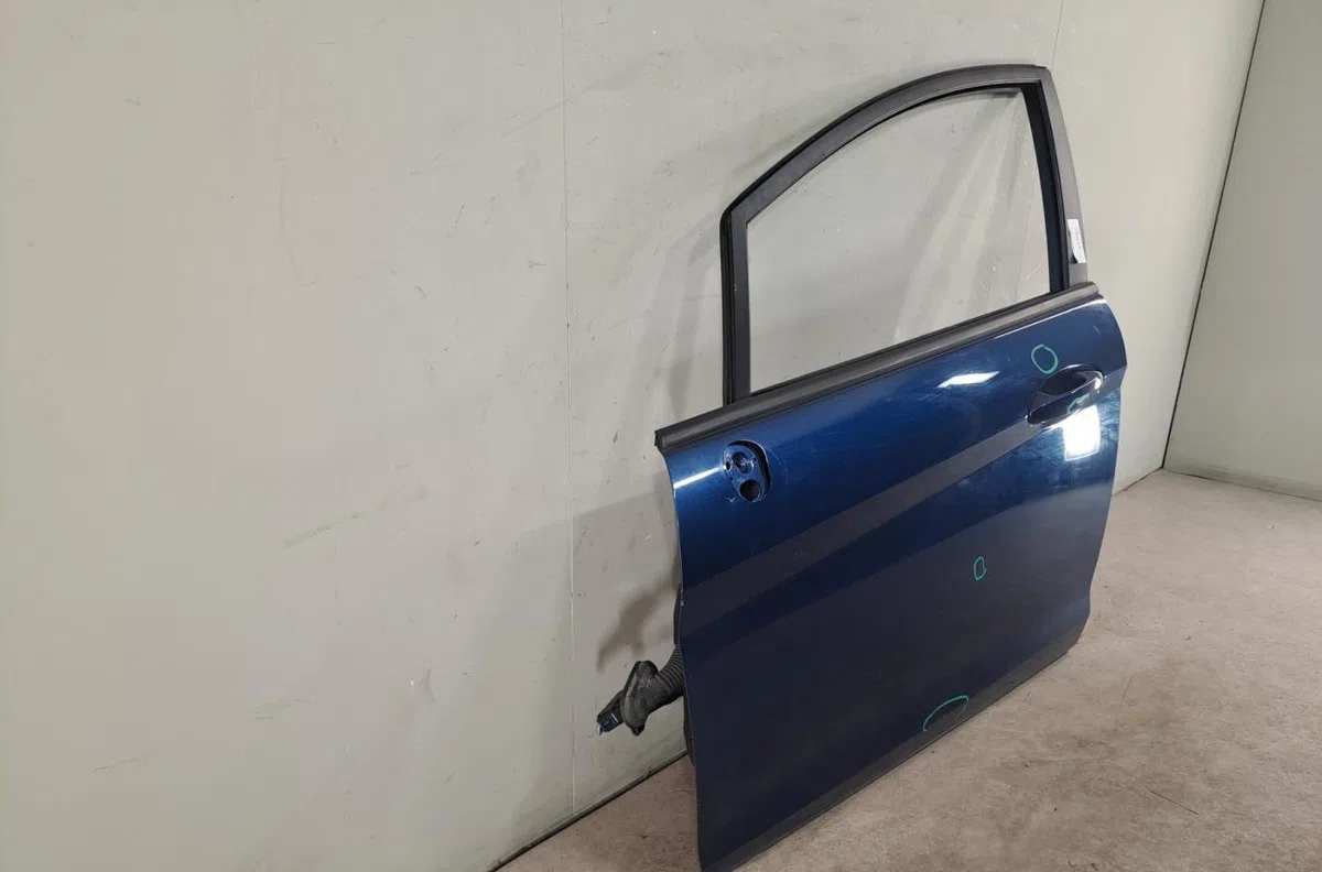 Porte avant gauche FORD FIESTA 6  FIESTA 6 PHASE 1 occasion