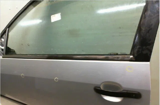 Porte avant gauche FORD FIESTA V  1.4i occasion