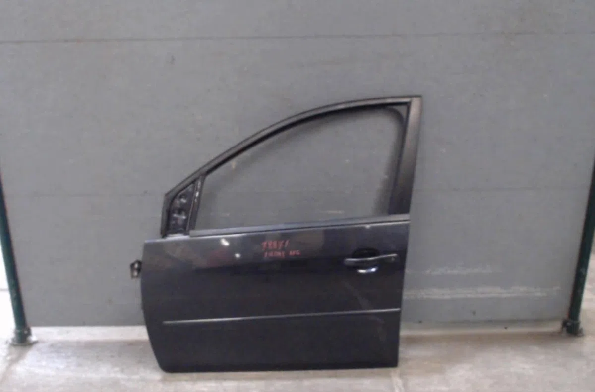 Porte avant gauche Ford FIESTA V (JH_, JD_) 1.4 16v (2001-2008) 5 portes occasion