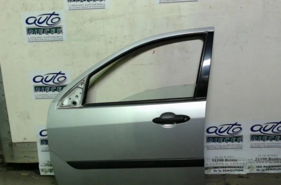 Porte avant gauche FORD FOCUS 1  FOCUS 1 BREAK occasion