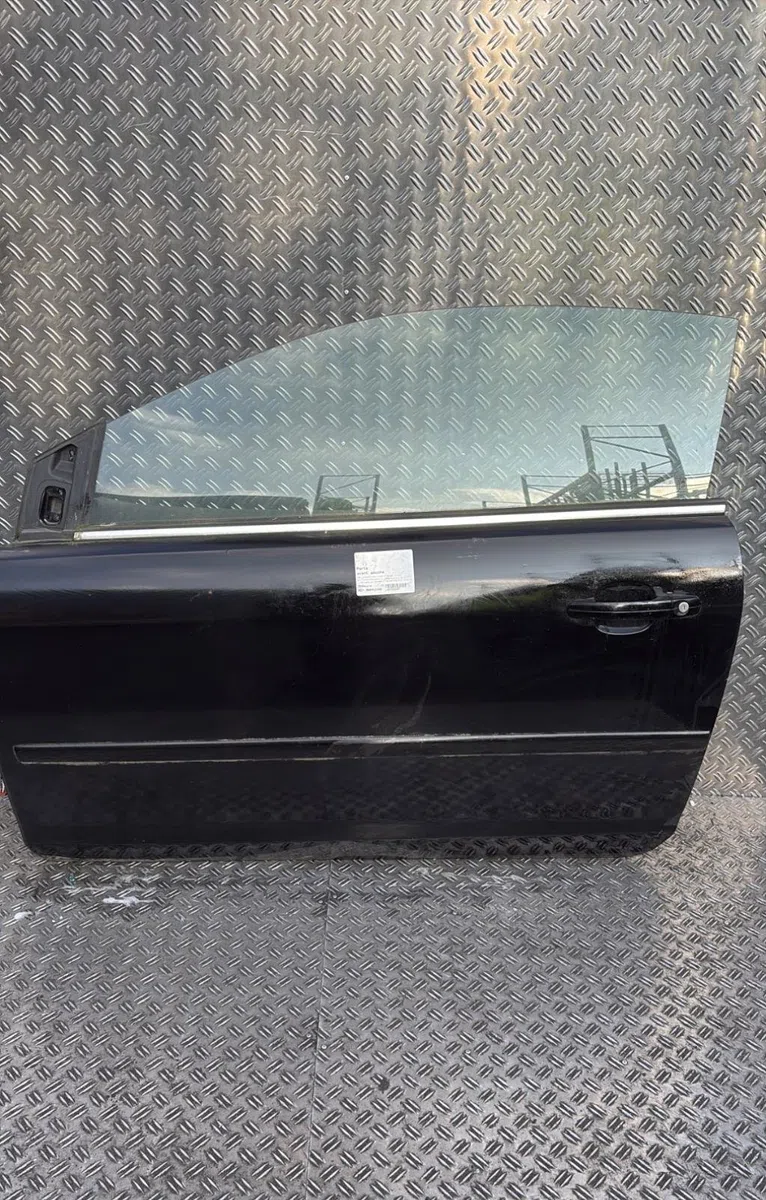 Porte avant gauche Ford FOCUS II Décapotable 2.0 tdci (2006-2010) occasion