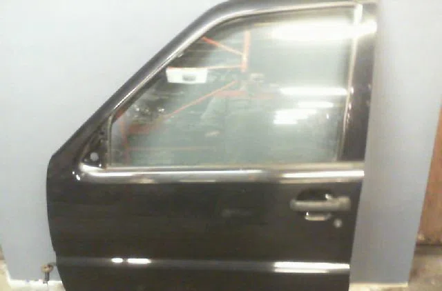 Porte avant gauche FORD MAVERICK 1994 occasion