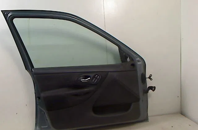 Porte avant gauche FORD MONDEO 2000 occasion