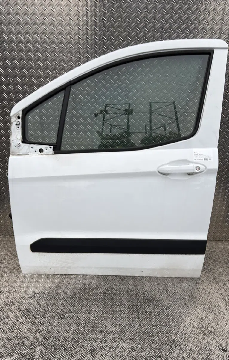 Porte avant gauche Ford TOURNEO COURIER B460 Monospace 1.5 tdci (2014) occasion
