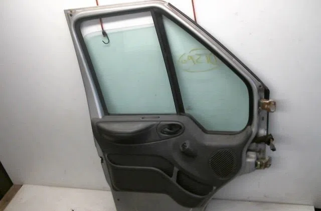 Porte avant gauche Ford TRANSIT Autobus-Autocar (FD_ _, FB_ _, FS_ _, FZ_ _, FC_ _) 2.0 di (f_e_, f_f_, f_g_) (2000-2006
