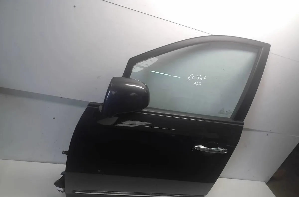 Porte avant gauche Kia CARENS III Monospace (UN) 2.0 crdi 140 (2006) occasion